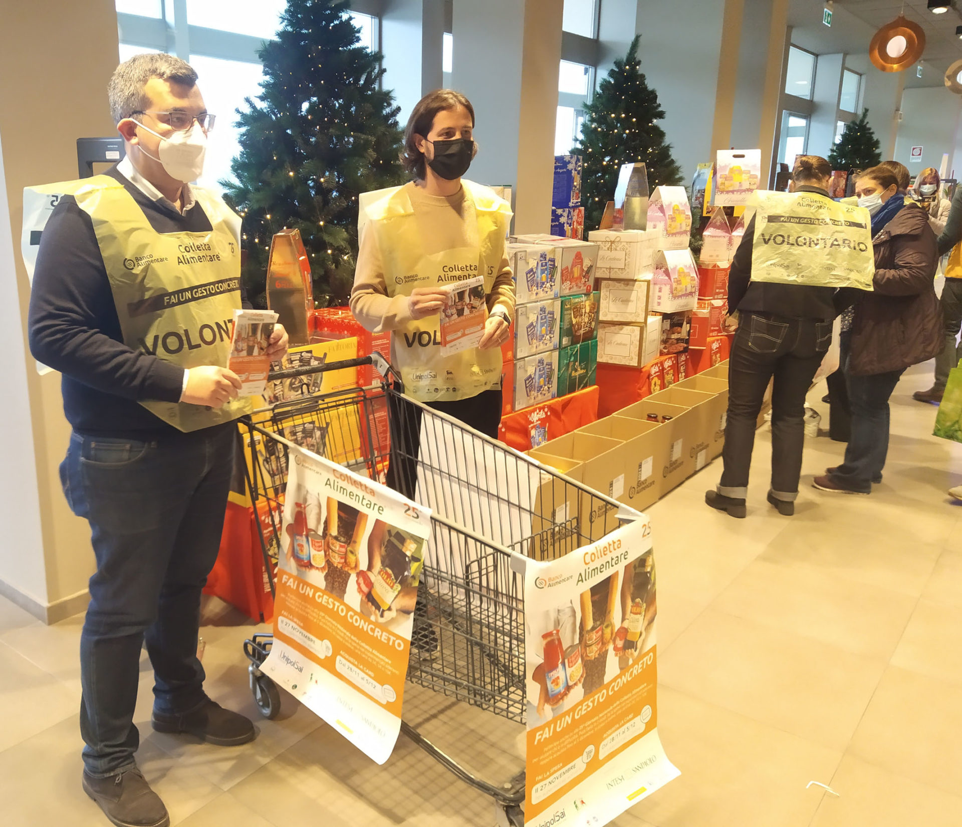 COLLETTA ALIMENTARE, A CATANIA PARTECIPANO L'ARCIVESCOVO GRISTINA E L'EX CALCIATORE BIAGIANTI