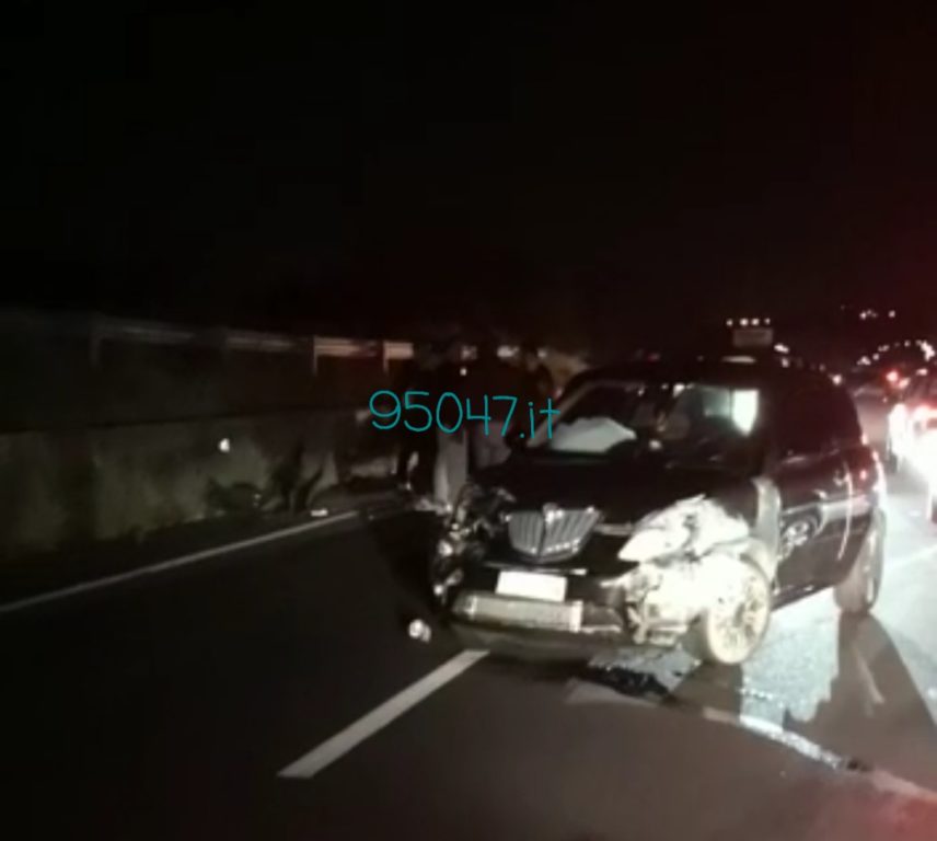 SCONTRO TRA DUE AUTO NELLA NOTTE SULLA SS284 A SCALILLI