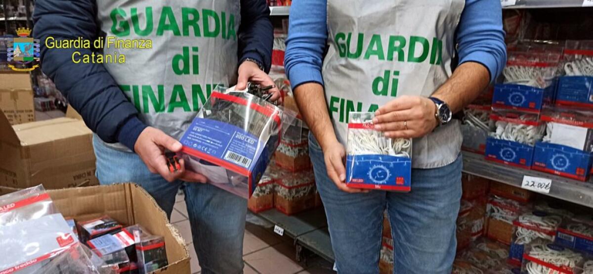A MISTERBIANCO LA GUARDIA DI FINANZA SEQUESTRA 3 MILIONI DI LUCI A LED IN UN MAGAZZINO CINESE - 