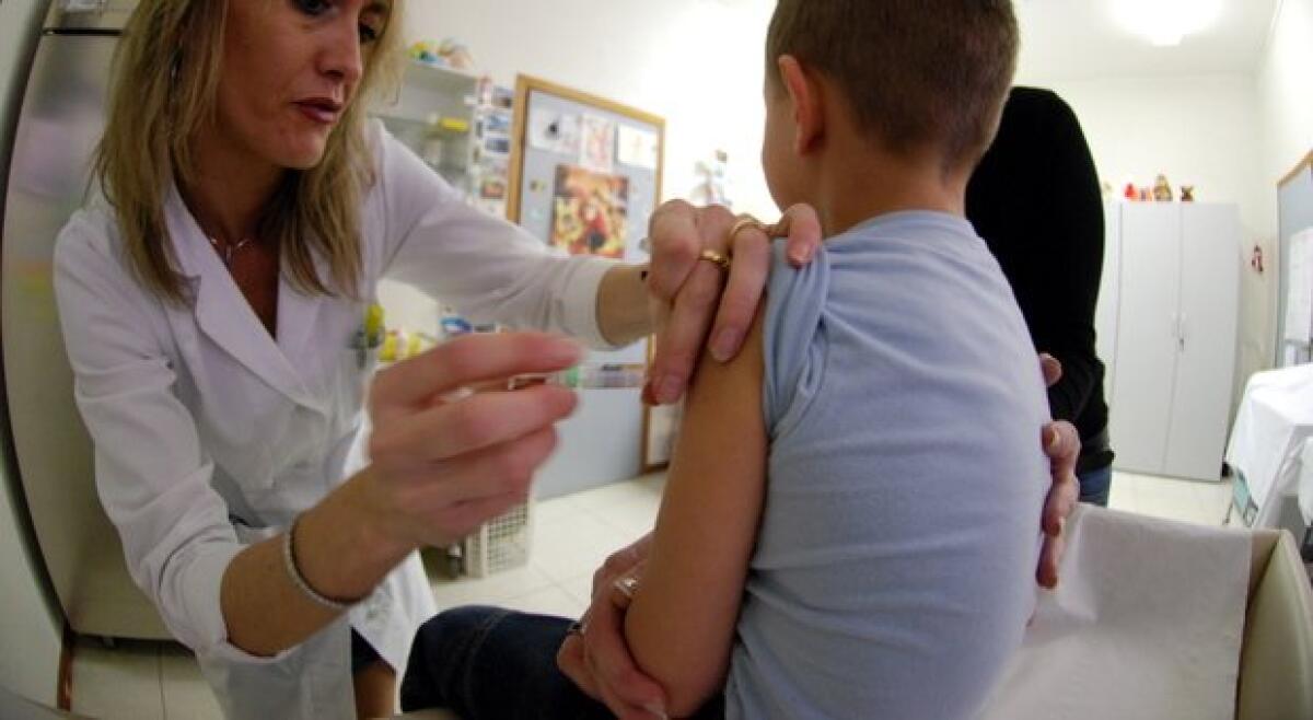 IN SICILIA DA OGGI AL VIA LE PRENOTAZIONI DEI VACCINI PER LA FASCIA 5-11 ANNI - 