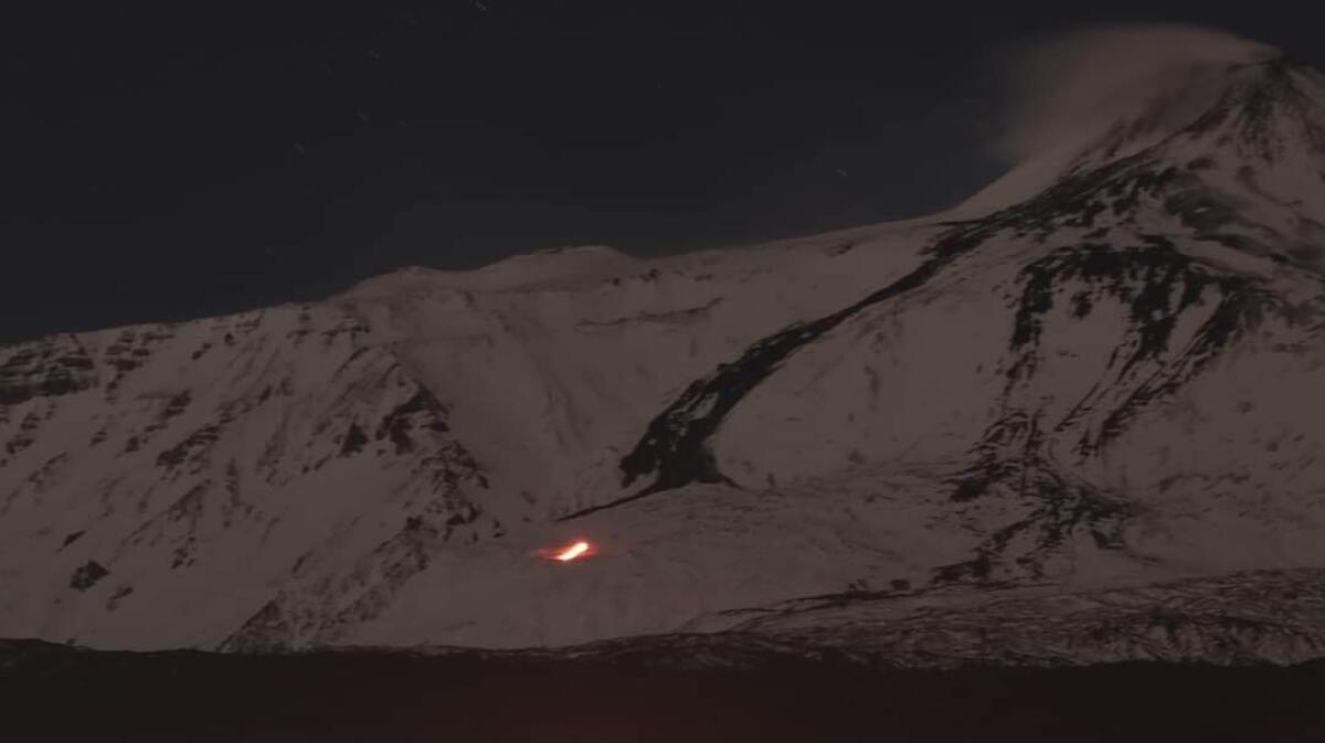 ETNA: APERTA UNA BOCCA EFFUSIVA A 2200/2100 METRI CIRCA SULLA PARETE OCCIDENTALE DELLA VALLE DEL BOVE. - 