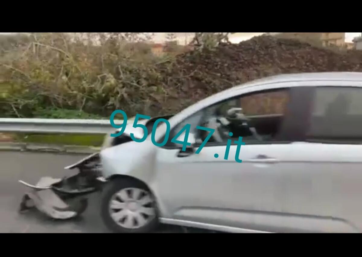 TAMPONAMENTO SULLA TANGENZIALE DI CATANIA, TRAFFICO CONGESTIONATO E DISAGI PURE SULLA SS121 - 