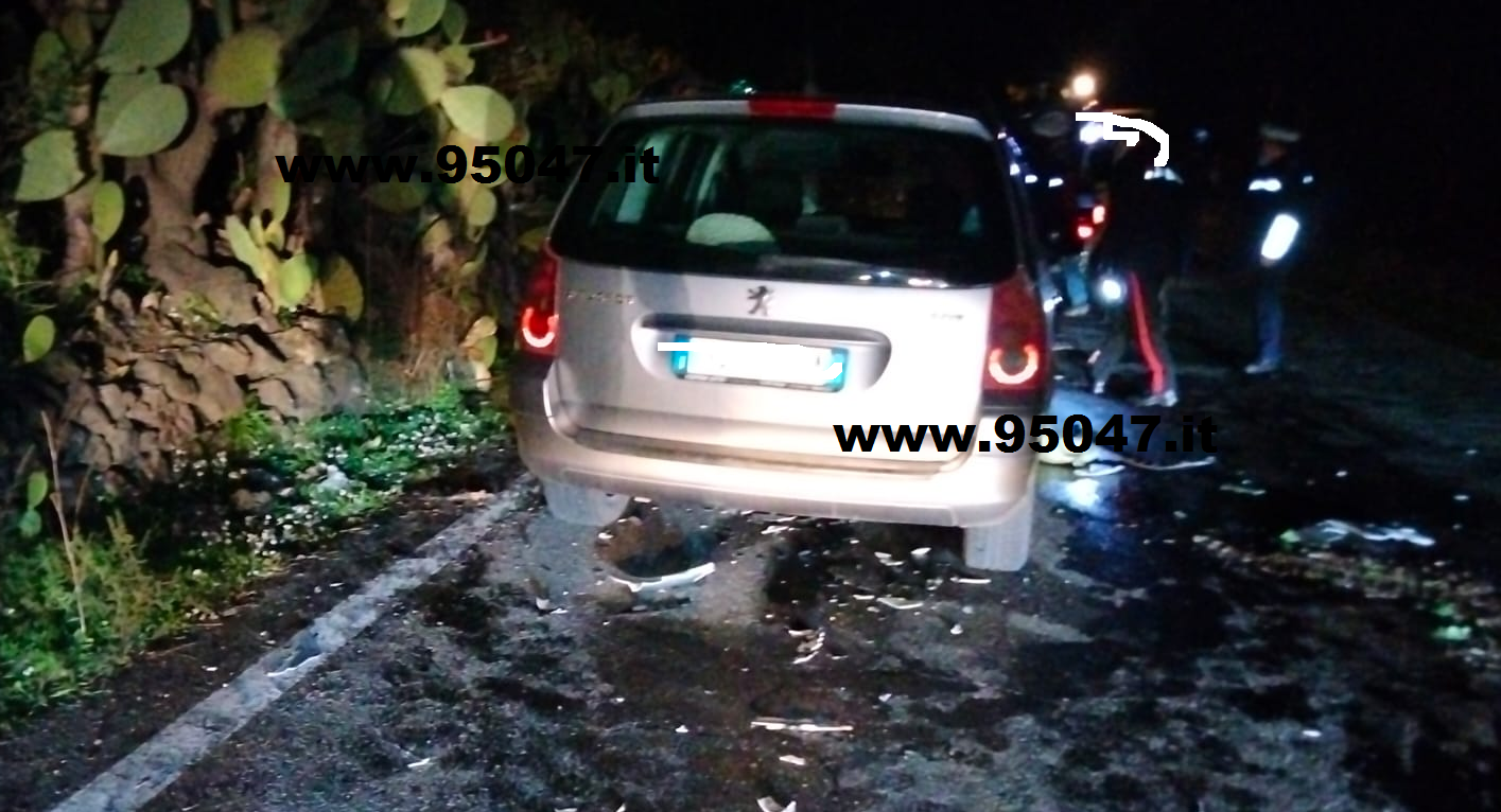 SCONTRO FRONTALE SULLA SP57 IN ZONA "SAN VITO", TRE FERITI