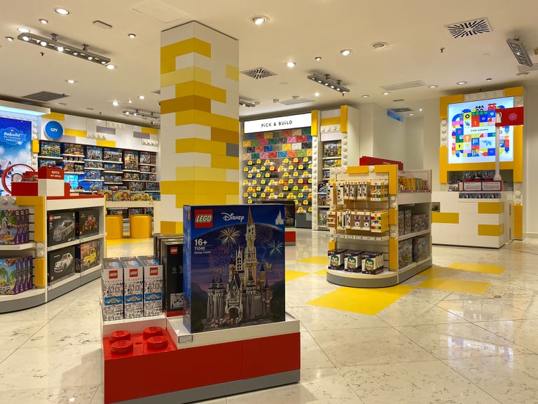 A CATANIA INAUGURATO IL PRIMO STORE UFFICIALE DELLA LEGO