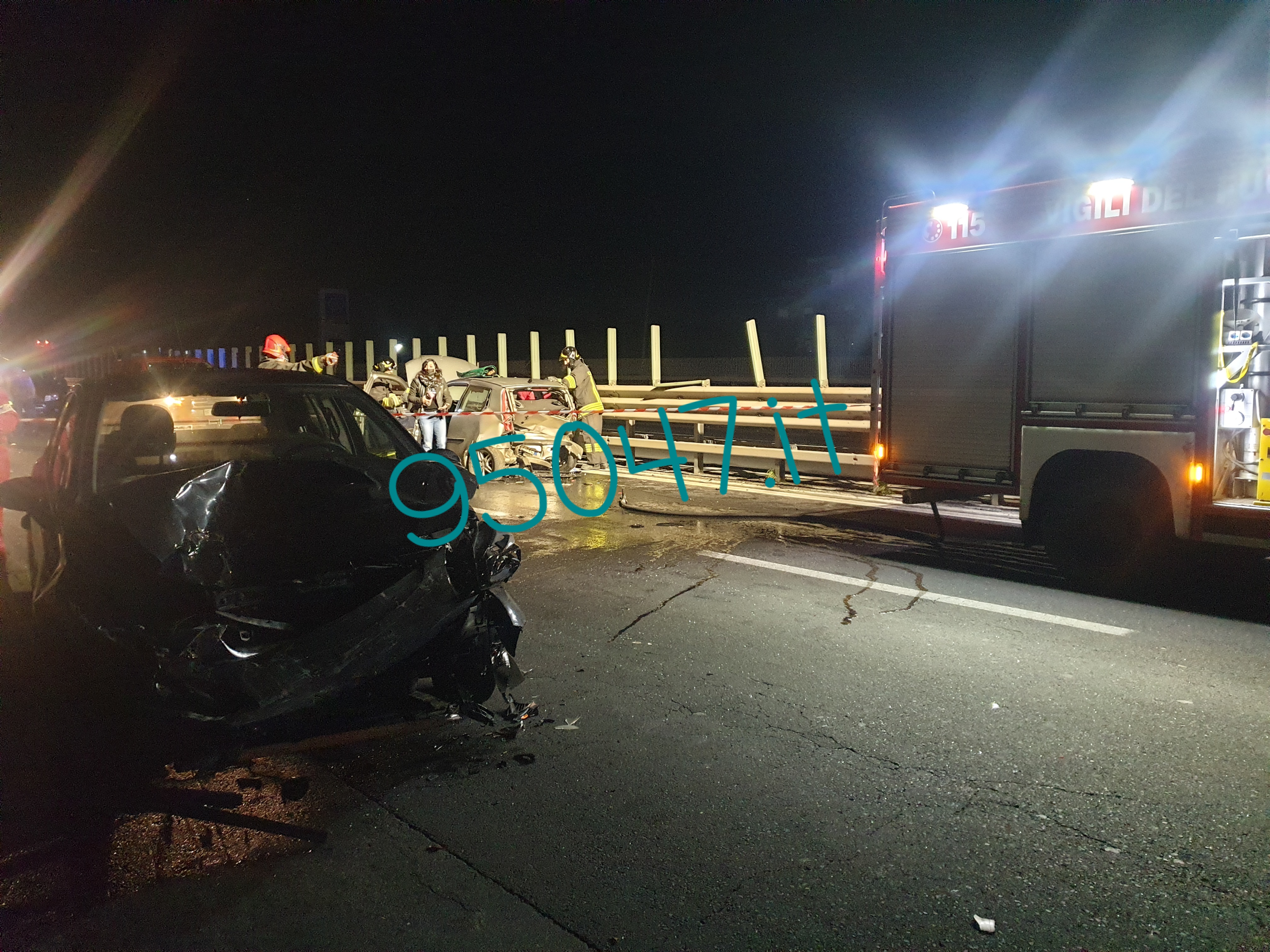 VIOLENTO SCONTRO TRA DUE AUTO SULLA STATALE 121: DUE FERITI IN OSPEDALE