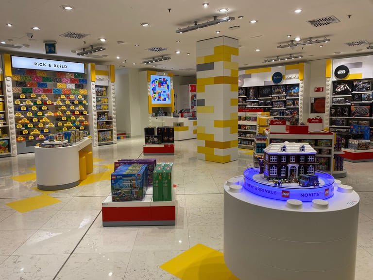 A CATANIA INAUGURATO IL PRIMO STORE UFFICIALE DELLA LEGO