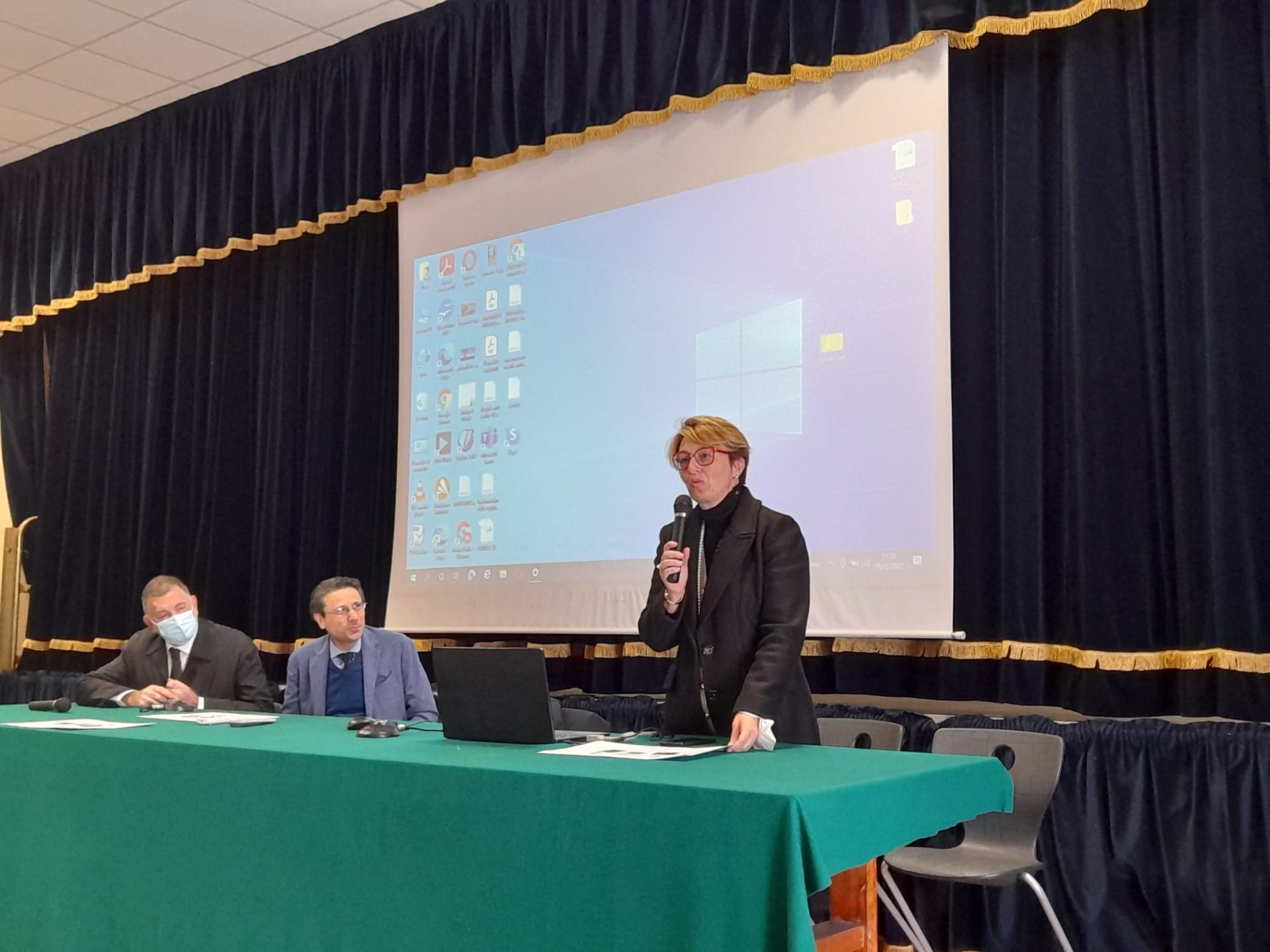 DIALOGHI CULTURALI AL LICEO “MARIO RAPISARDI” DI PATERNÒ
