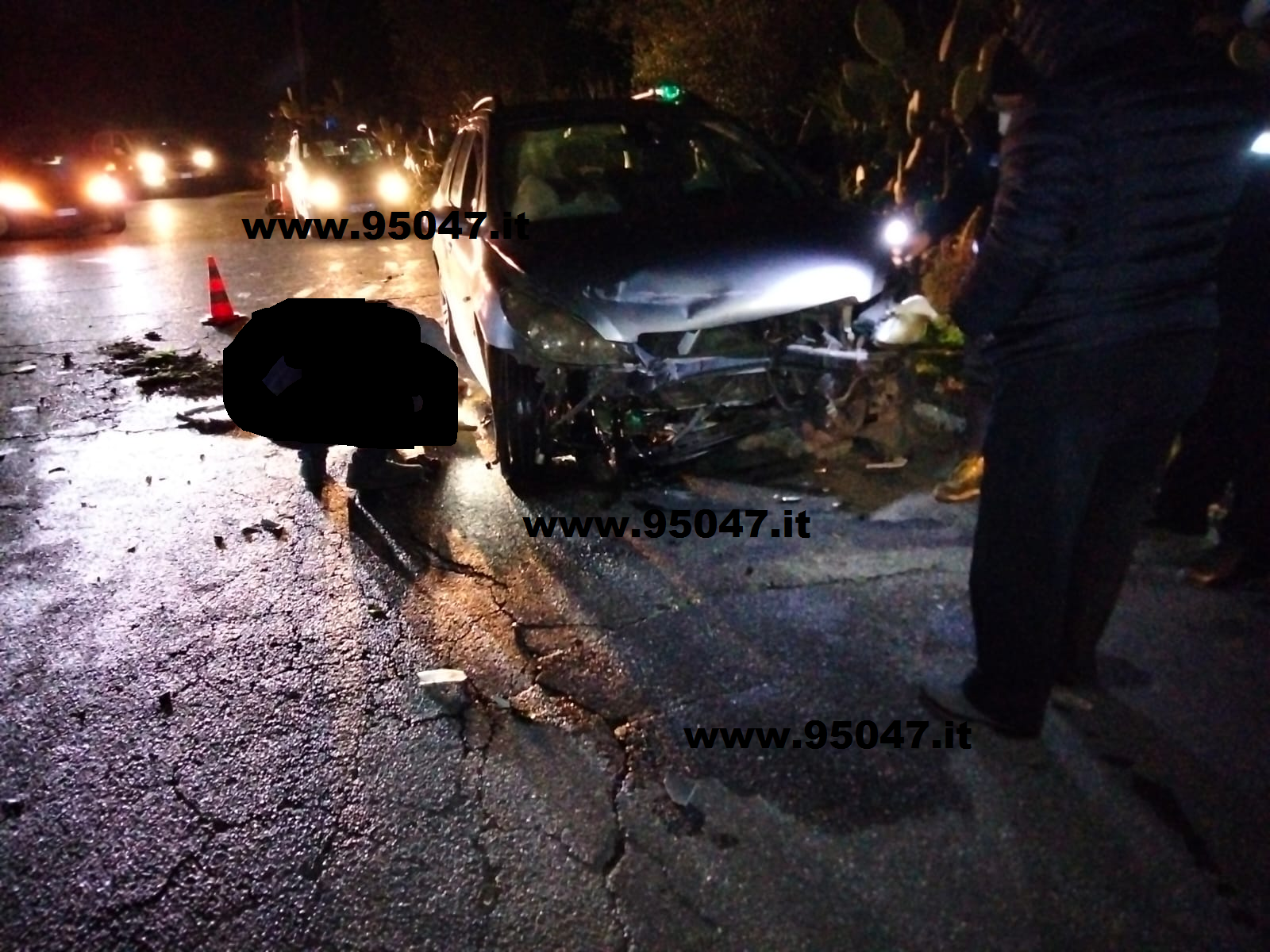 SCONTRO FRONTALE SULLA SP57 IN ZONA "SAN VITO", TRE FERITI