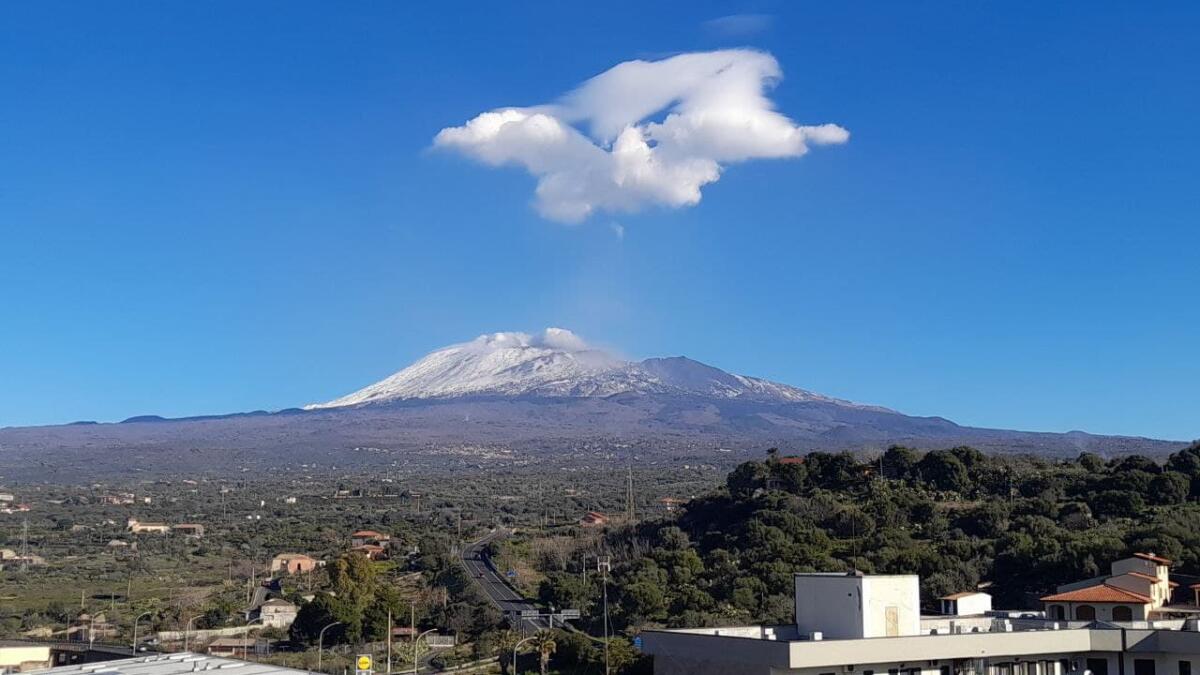 ETNA: RIPRESA   UNA MODESTA E SPORADICA ATTIVITÀ ESPLOSIVA AL CRATERE DI SUD-EST - 