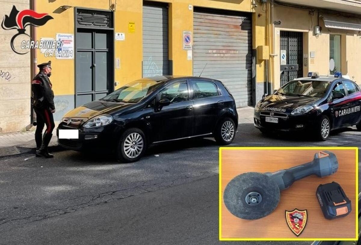 ACIREALE: BECCATO DAI CARABINIERI MENTRE TENTA DI RUBARE IL CATALIZZATORE DI UNA MARMITTA - 