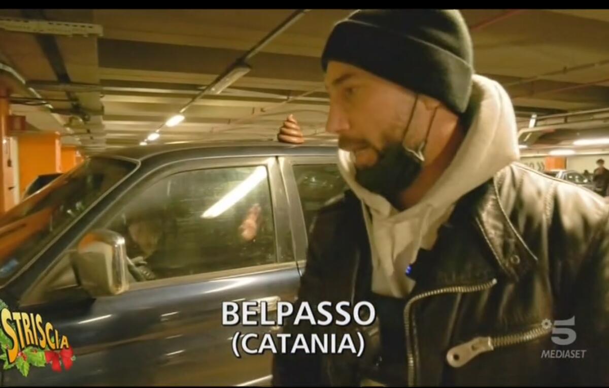 BELPASSO: STRISCIA LA NOTIZIA AL CENTRO COMMERCIALE, A CACCIA DEI “FURBETTI” DEL PARCHEGGIO DISABILI - 