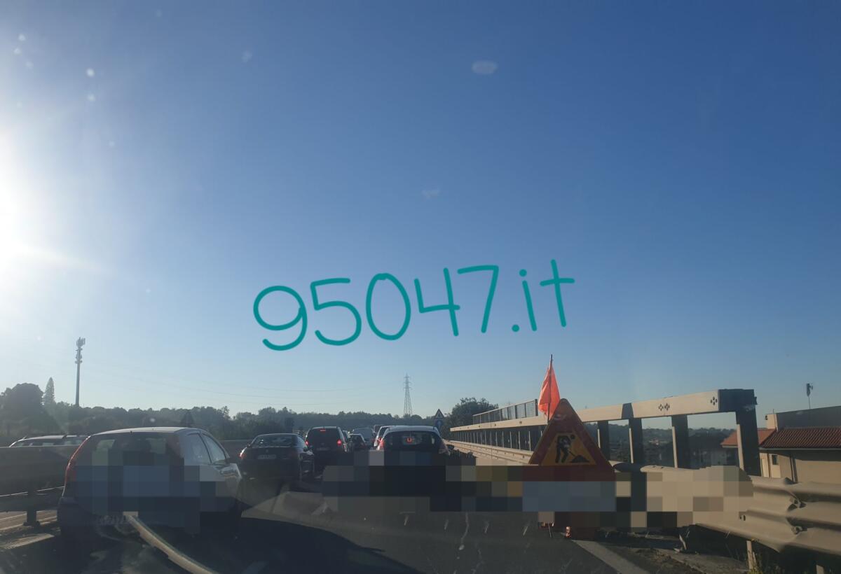 LAVORI SULLA SS121 NEI PRESSI SVINCOLO PALAZZOLO, LUNGHE CODE IN DIREZIONE CATANIA - 