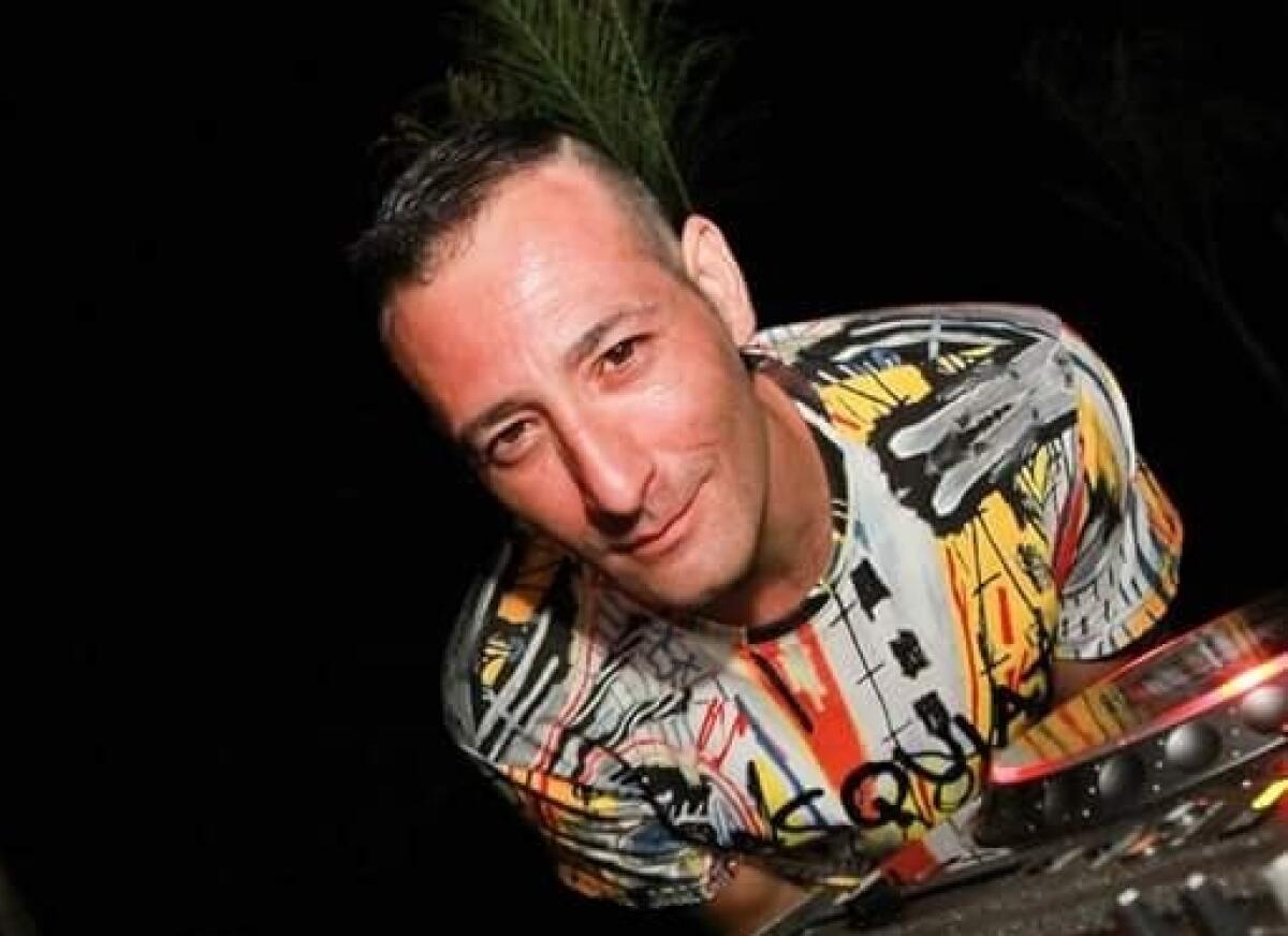 MORTO  NICOLA VOX, NOTO DJ SICILIANO “HAI FATTO BALLARE INTERE GENERAZIONI” - 