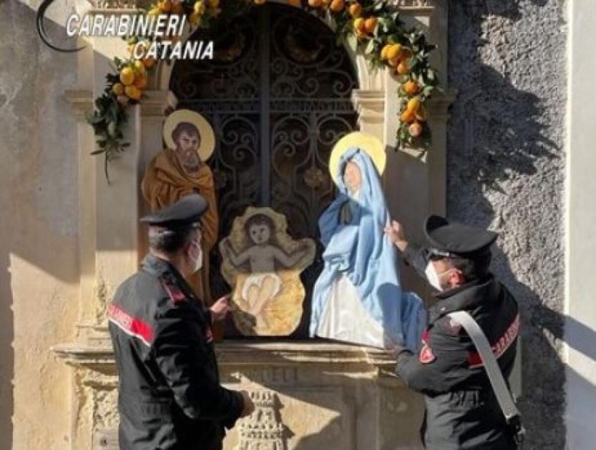 PATERNÒ   RECUPERATE E RESTITUITE LE SAGOME ASPORTATE DAL PRESEPE , DENUNCIATO PER FURTO UN 59 ENNE - 