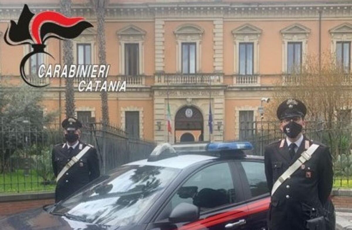 CATANIA. FURTO SU AUTO SOTTO “L’OCCHIO” DELLE TELECAMERE DEI CARABINIERI: ARRESTATO DAI LUPI - 
