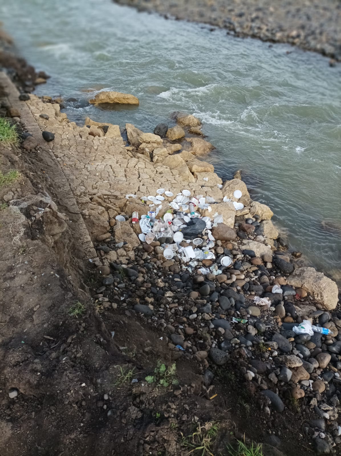 NOTA PRESIDIO PARTECIPATIVO DEL PATTO DI FIUME SIMETO SU MANUFATTO RINVENUTO PRESSO PONTE PIETRALUNGA