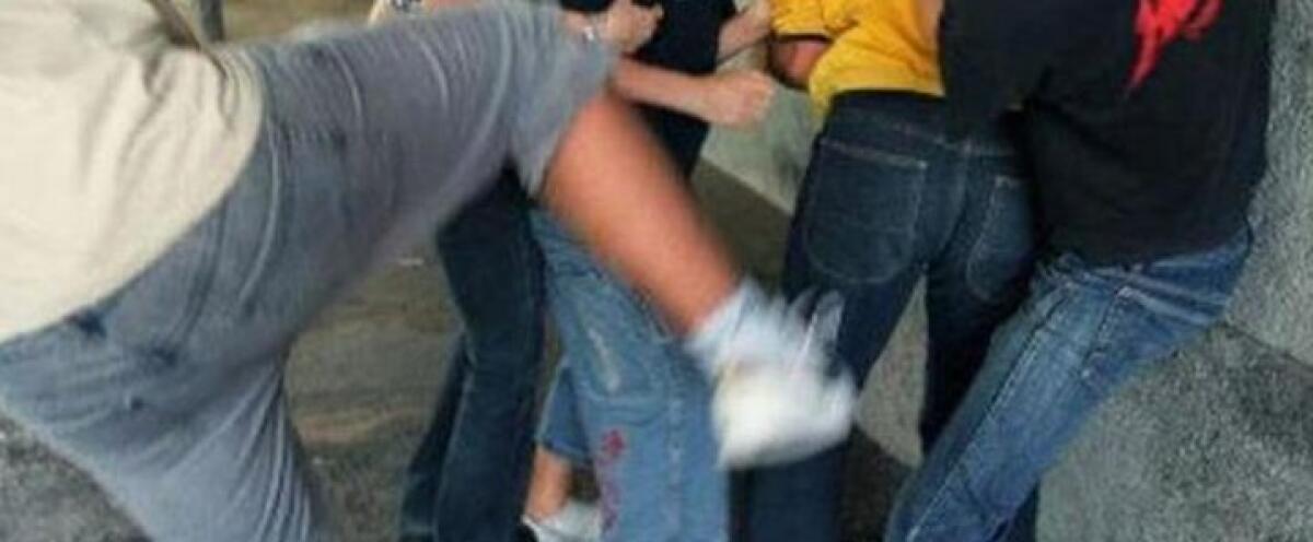 AUGUSTA, SEQUESTRANO E PICCHIANO 56ENNE PER AVERE SOLDI: TRE ARRESTI - 