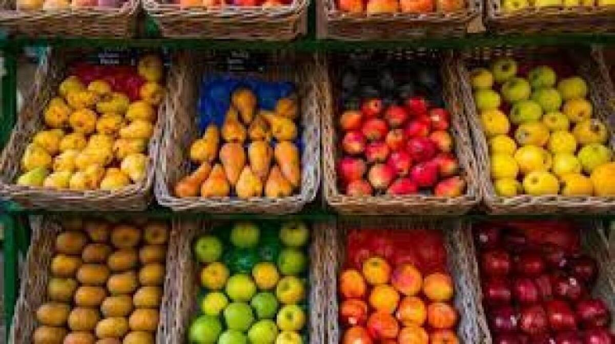 VALVERDE,CONTRAVVENZIONATO  IL TITOLARE DI UN NEGOZIO DI ORTOFRUTTA  IN QUANTO HA OMESSO DI CONTROLLARE IL POSSESSO DELLA CERTIFICAZIONE AI DUE AVVENTORI CHE, A LORO VOLTA NE ERANO SPROVVISTI. - 