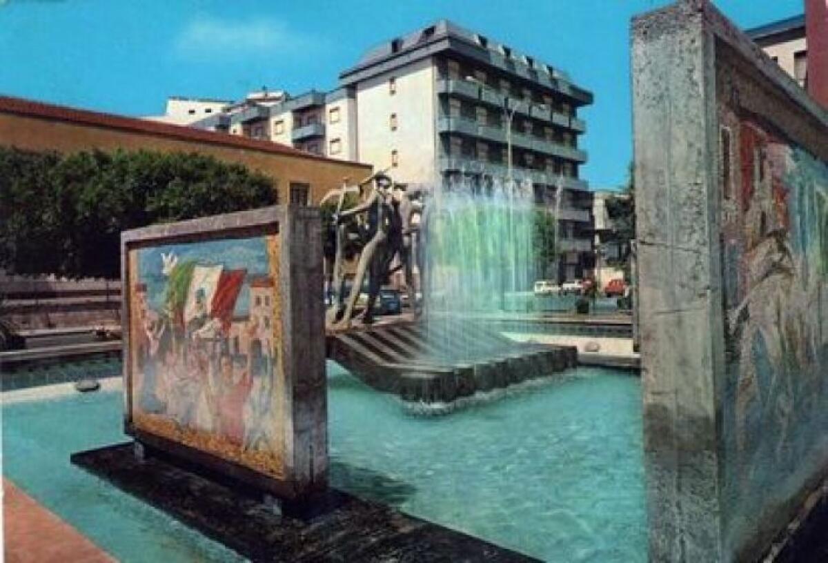 FONTANA DI PIAZZA DELLA REGIONE A PATERNÒ, NOTA STAMPA - 