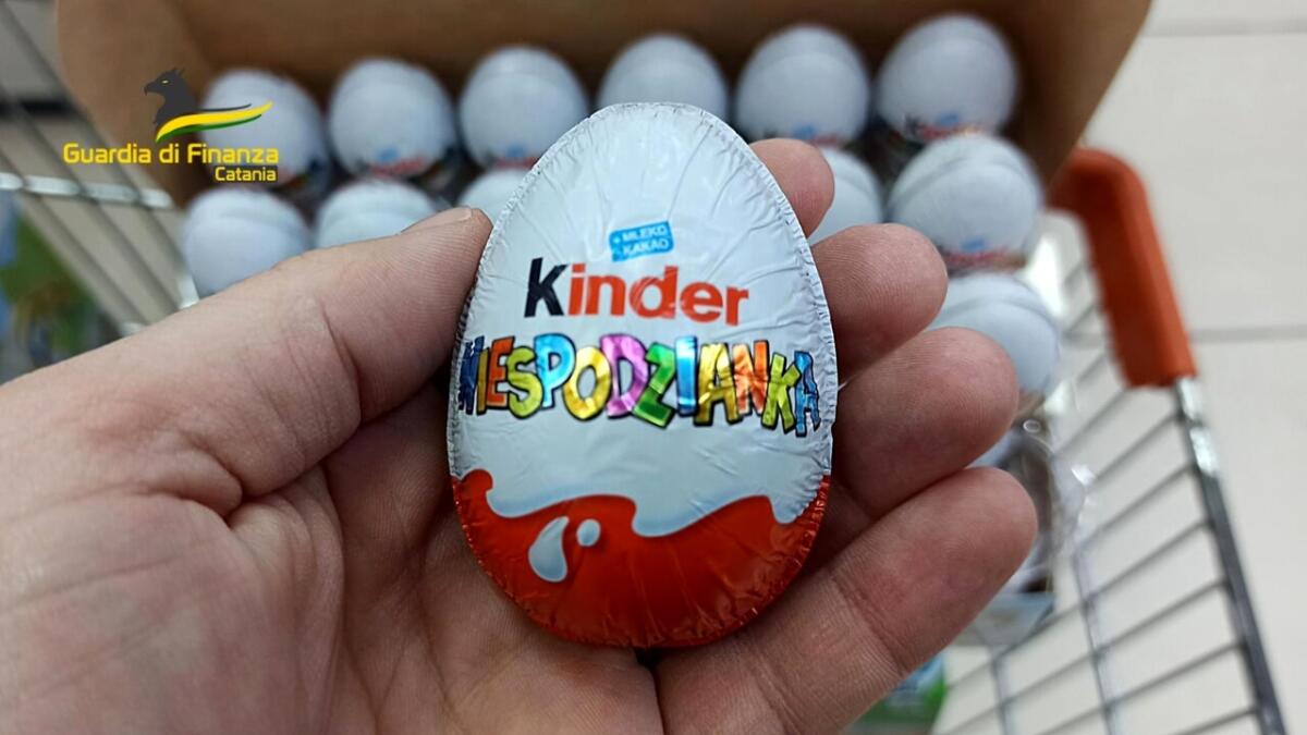 CATANIA:  SEQUESTRATI DALLA GDF  11.000 ARTICOLI CON ETICHETTA STRANIERA - 