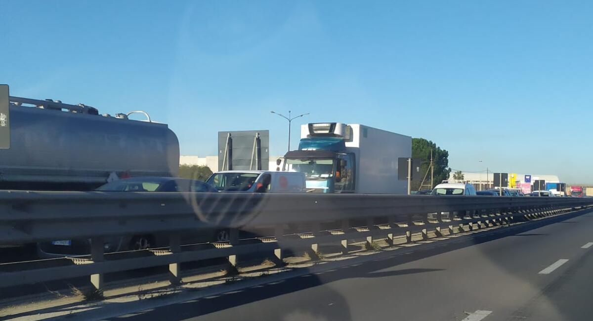 CONTINUANO I LAVORI ED I DISAGI SULLA SS121, TRAFFICO CONGESTIONATO DIREZIONE CATANIA - 