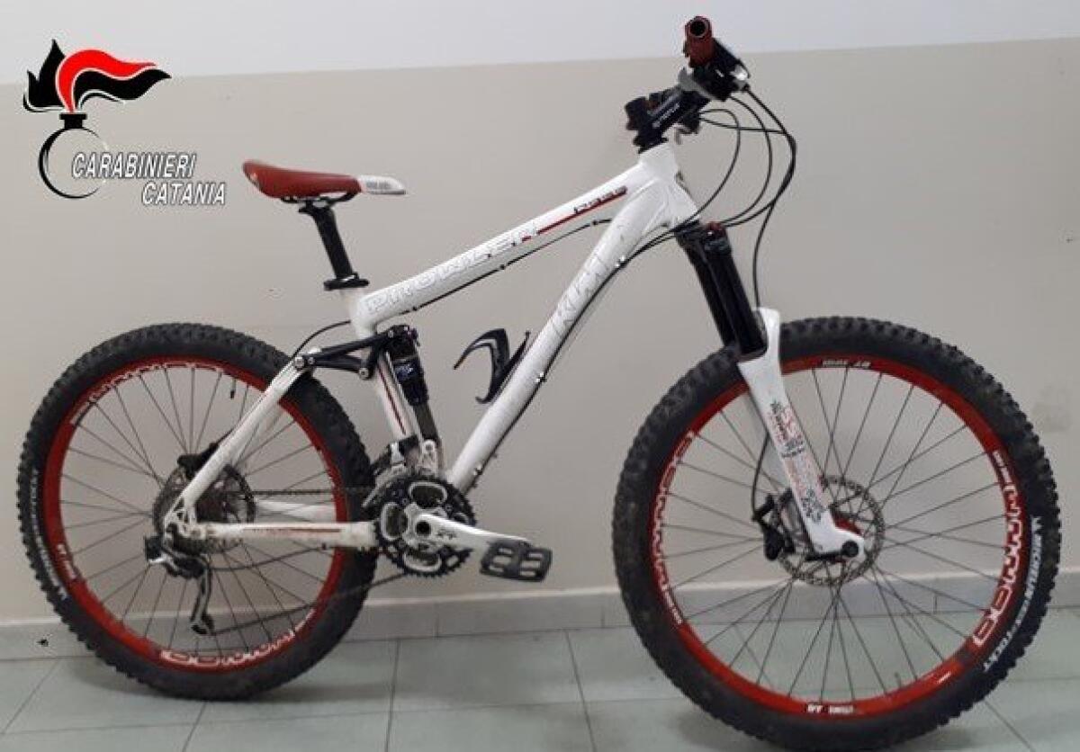 CALTAGIRONE, TROVA SUL WEB LA BICI CHE GLI HANNO RUBATO A SCUOLA E FA CATTURARE I LADRI - 