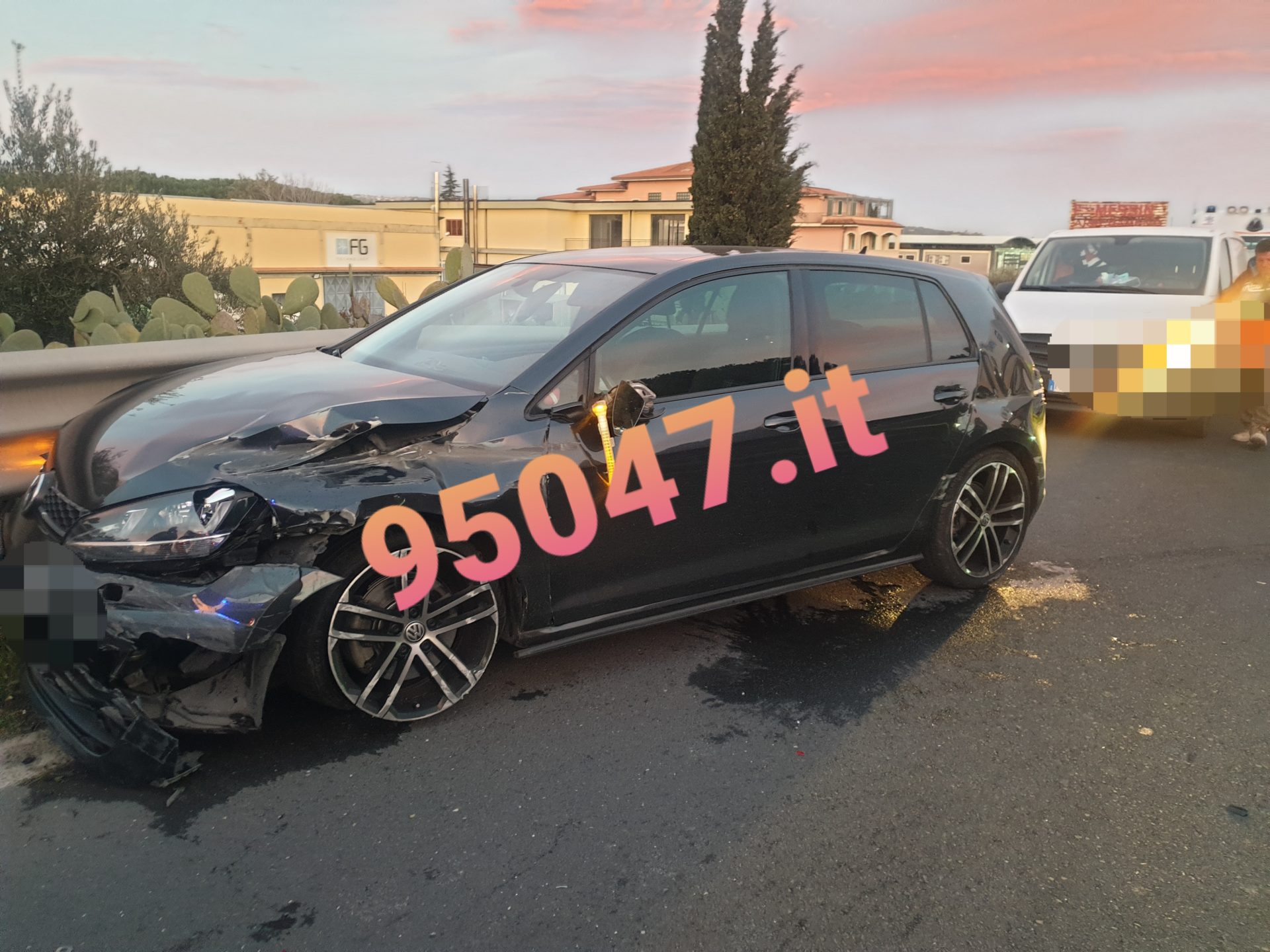 INCIDENTE SULLA SS121 A VALCORRENTE, SOCCORSI SUL POSTO