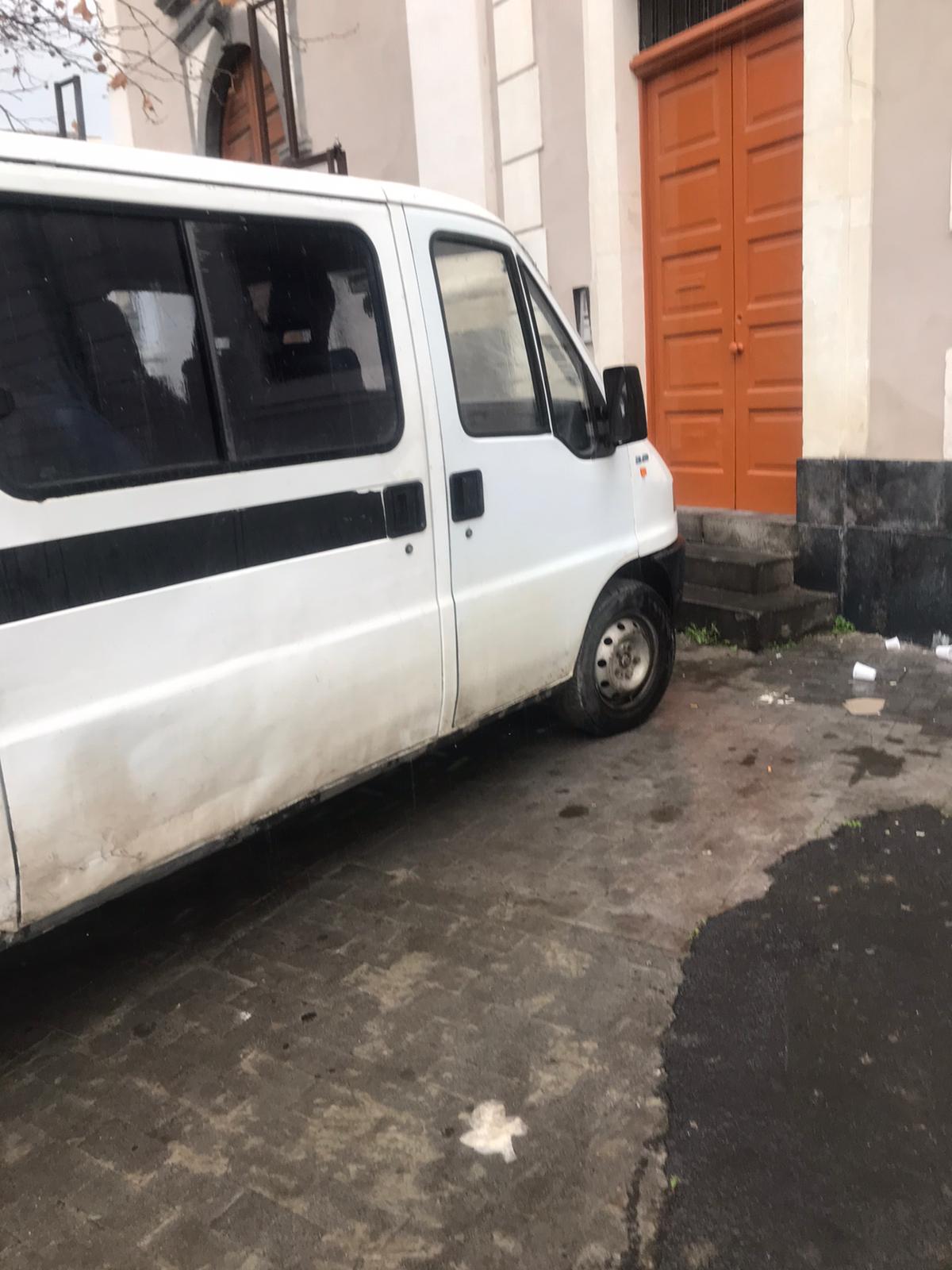 GRUPPO SCOUT PATERNÒ 3 " NON CI FERMEREMO, FINO A QUANDO LA PIAZZA VITTORIO VENETO NON TORNERÀ LIBERA E DI TUTTI"