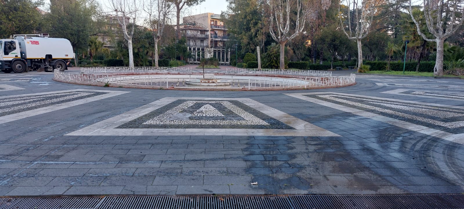 NOTA DELLA DUSTY SULL' ARTICOLO PUBBLICATO DOMENICA: SIAMO INTERVENUTI   E RIPRISTINATO DECORO