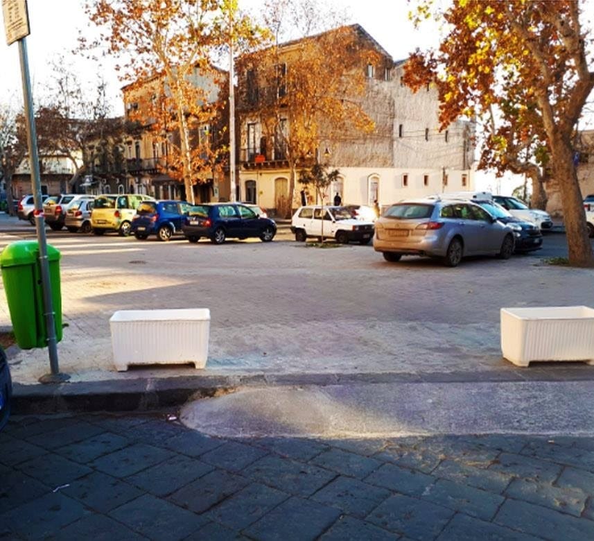 GRUPPO SCOUT PATERNÒ 3 " NON CI FERMEREMO, FINO A QUANDO LA PIAZZA VITTORIO VENETO NON TORNERÀ LIBERA E DI TUTTI"