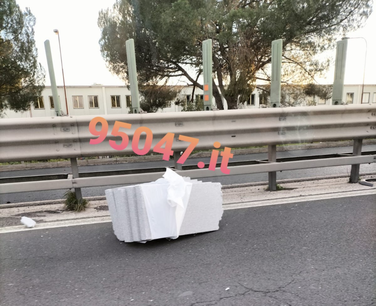 INCIDENTE SULLA SS121 A VALCORRENTE, SOCCORSI SUL POSTO