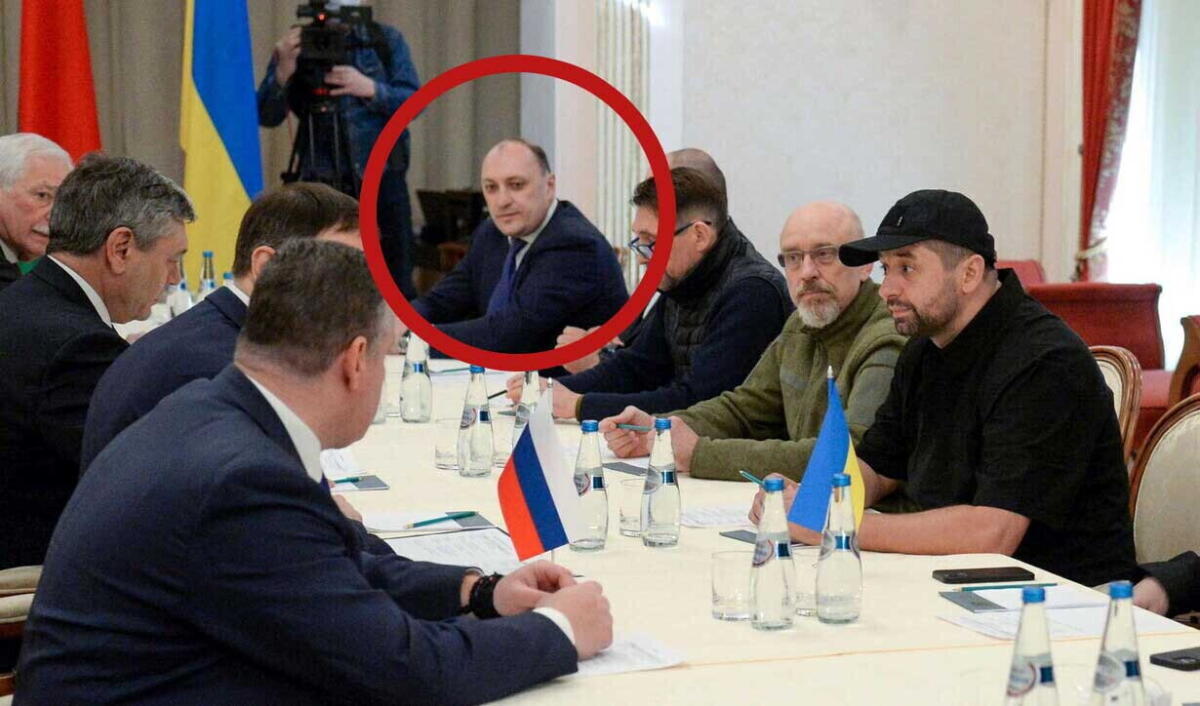 UN MEMBRO DELLA DELEGAZIONE NEGOZIALE UCRAINA SOSPETTATO DI TRADIMENTO È STATO UCCISO DAI SERVIZI SEGRETI - 