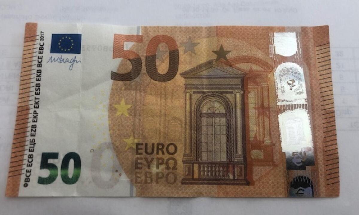 CATANIA.FA ACQUISTI CON BANCONOTE FALSE - INDIVIDUATO E DENUNCIATO DALLA POLIZIA - 