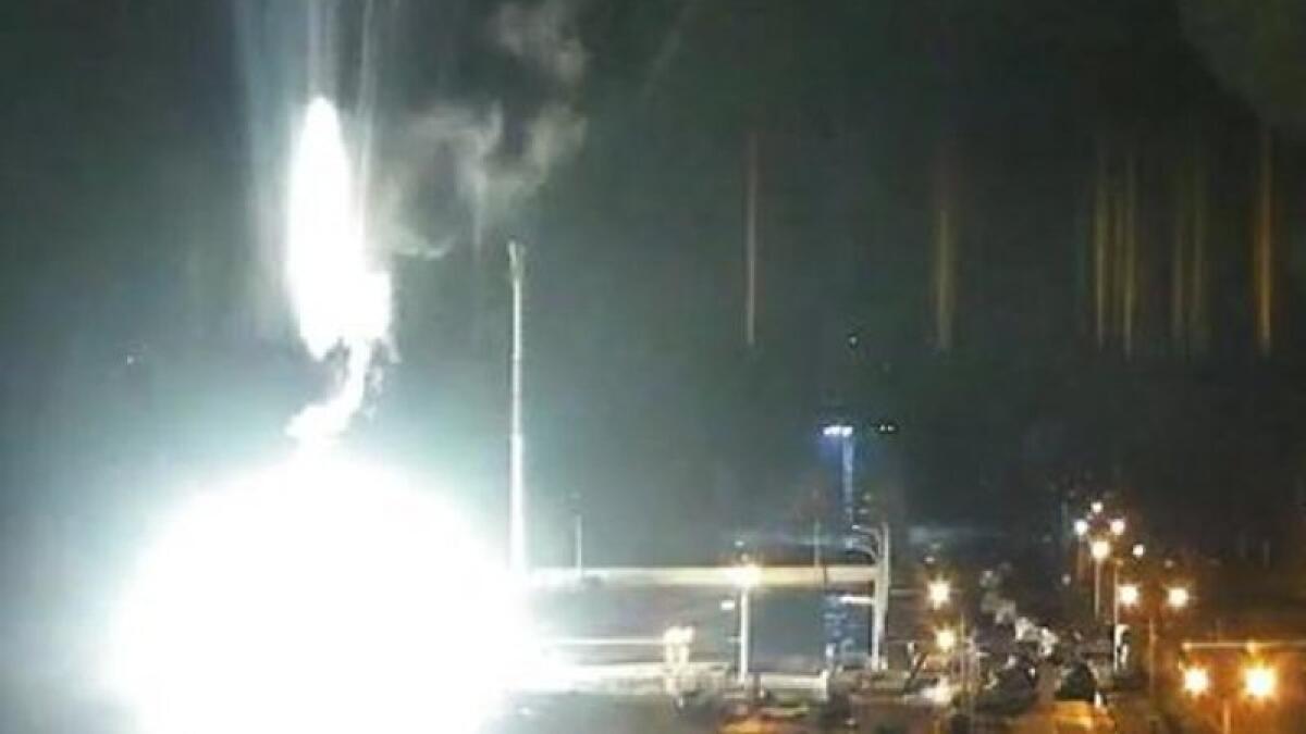 ORE DI PAURA, ATTACCATA LA CENTRALE NUCLEARE DI ZAPORIZHZHIA.  POI L'ANNUNCIO: "È IN SICUREZZA" - 