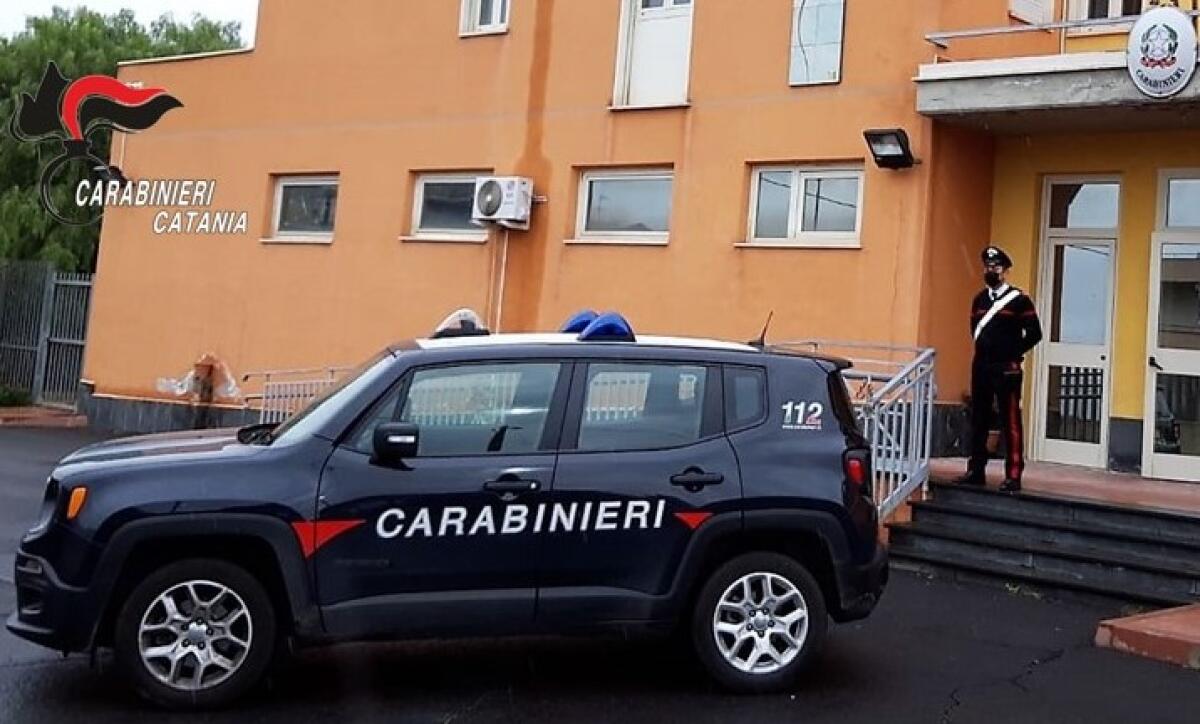 ADRANO, ENERGIA ELETTRICA GRATIS: TRE DENUNCIATI DAI CARABINIERI - 