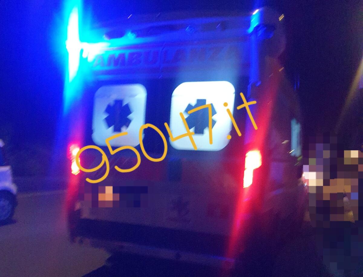 PATERNO': SCONTRO AUTO-MONOPATTINO, SCHIANTO IN VIA NAZARIO SAURO :  RAGAZZO ALL'OSPEDALE - 