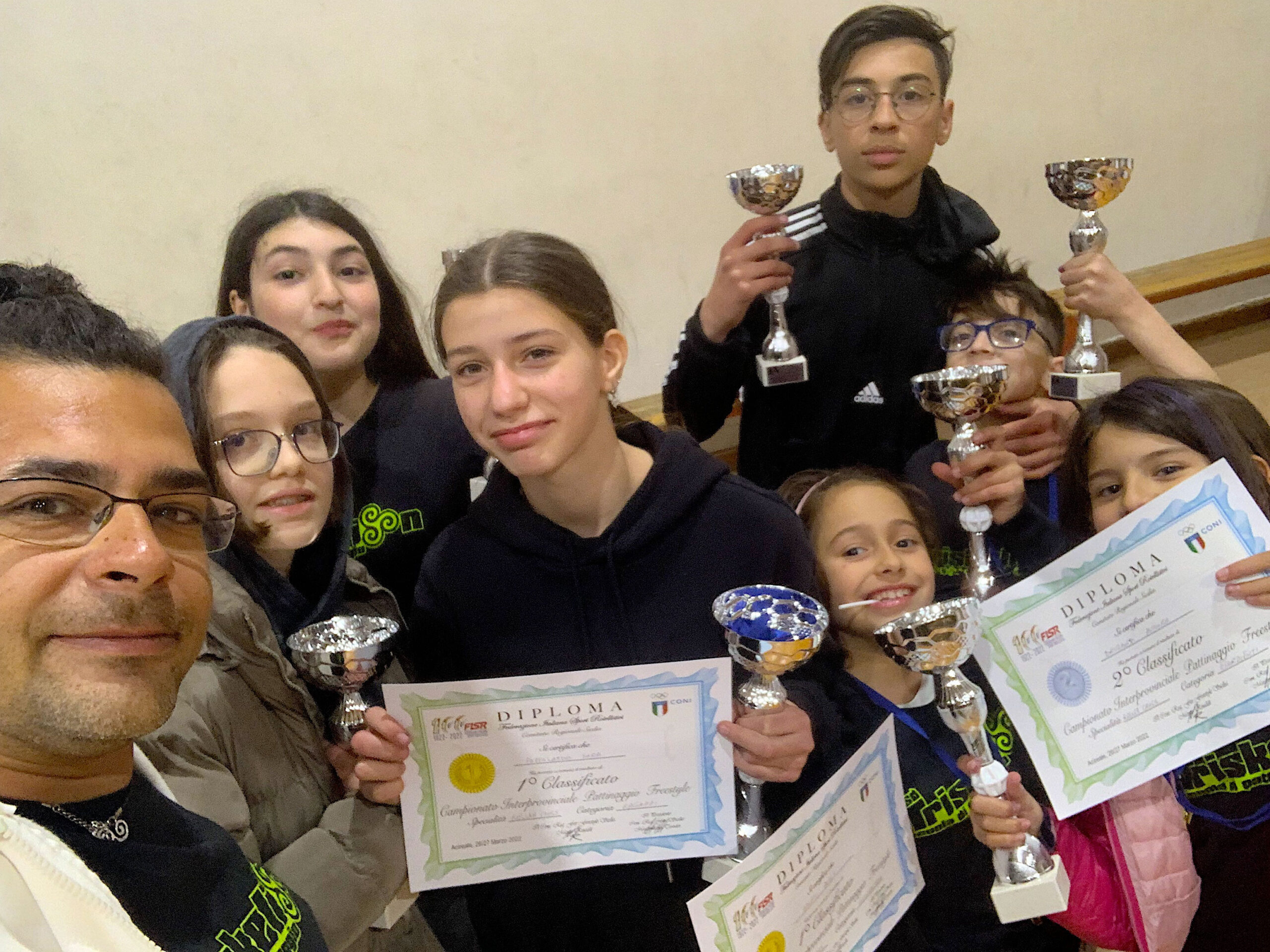 PIOGGIA DI MEDAGLIE PER LA SOCIETÀ A.S.D. TRISKELION DI PATERNÒ   AL CAMPIONATO INTERPROVINCIALE FISR SICILIA IN LINE FREESTYLE