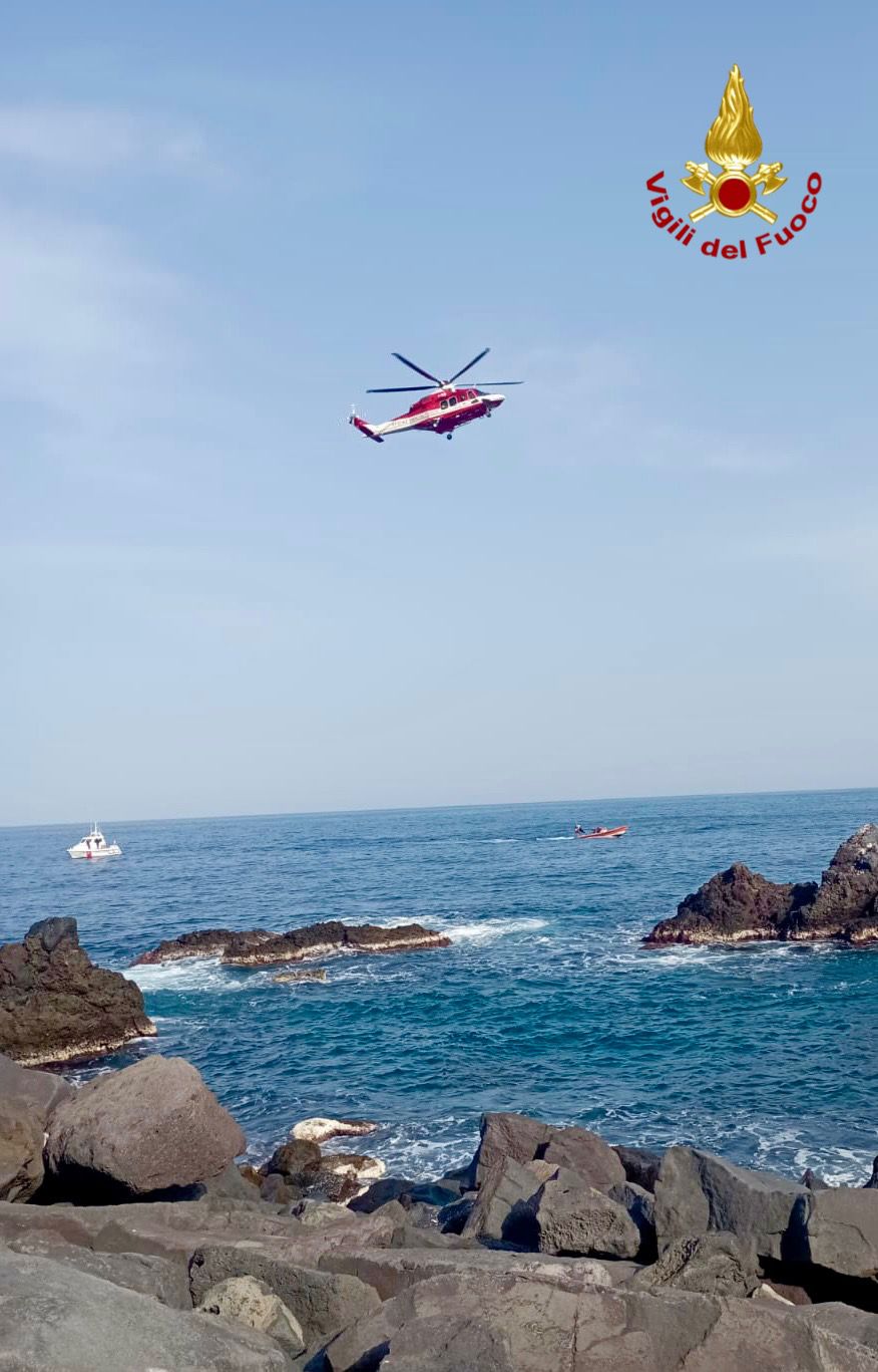 SANTA MARIA LA SCALA, 27ENNE MUORE ANNEGATO. SALVO PER MIRACOLO IL FRATELLO