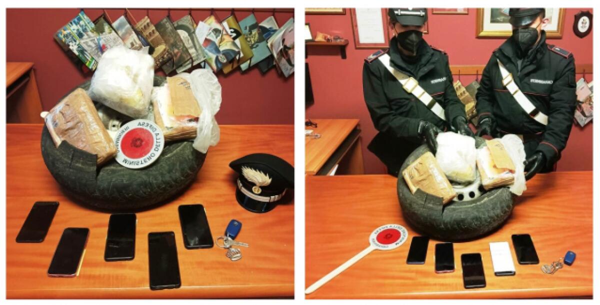 ARRESTATE   MAMMA, FIGLIA E AMICA   AGLI IMBARCHI VERSO LA CALABRIA TRASPORTAVANO 3.6KG DI COCAINA - 