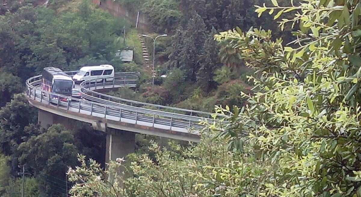 TAORMINA, AUTO CENTRA UN GRUPPO DI CICLISTI MESSINESI: UNO È GRAVISSIMO - 