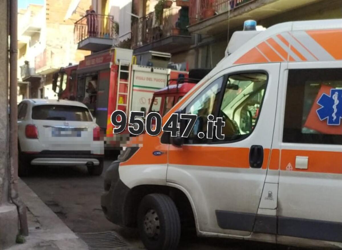 PATERNO':  NON RISPONDE AL TELEFONO, LO TROVANO MORTO IN CASA - 