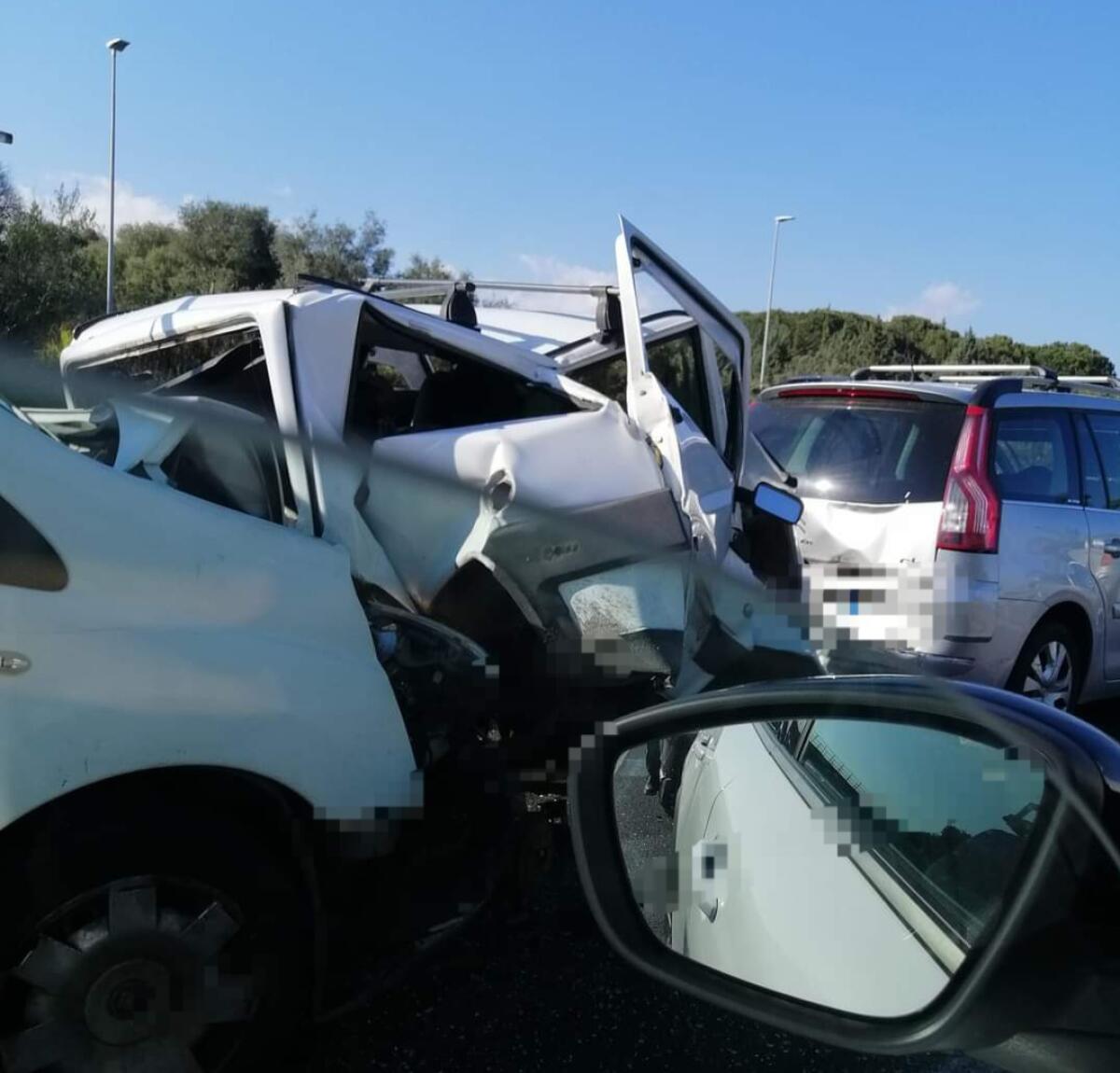 GRAVISSIMO INCIDENTE SULLA TANGENZIALE DI CATANIA, TRAFFICO BLOCCATO - 