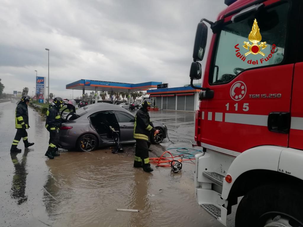 GRAVE INCIDENTE SULL’ASSE DEI SERVIZI NEL POMERIGGIO, UN FERITO