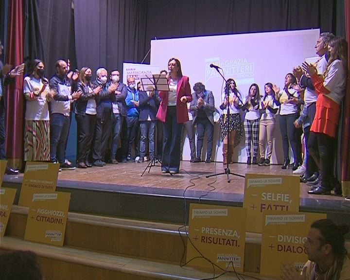 PATERNÒ, MARIA GRAZIA PANNITTERI UFFICIALIZZA LA CANDIDATURA A SINDACO: 3 LISTE CIVICHE A SOSTEGNO