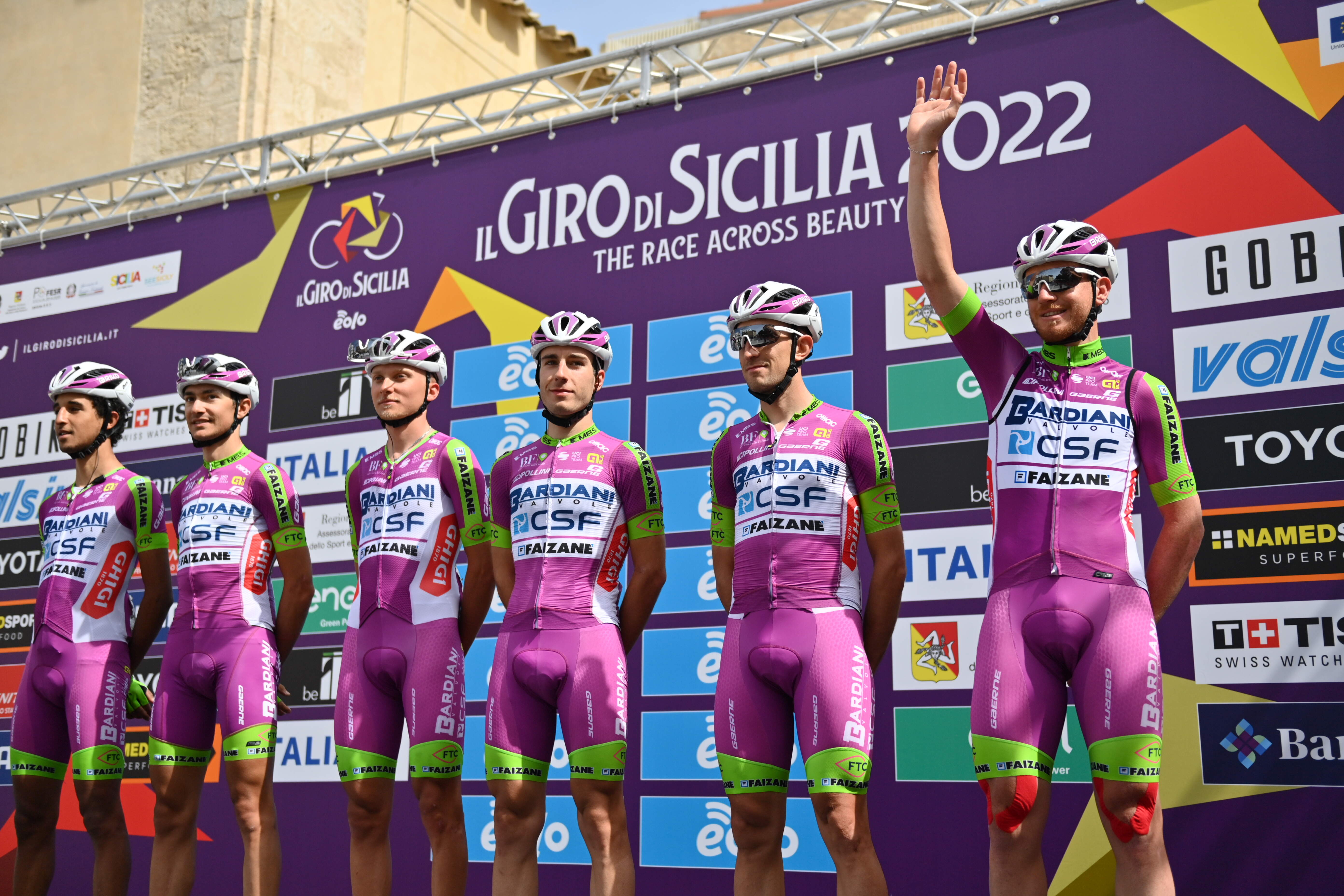 DAMIANO CARUSO VINCE LA TAPPA 2 DE IL GIRO DI SICILIA ED È LA NUOVA MAGLIA GIALLO ROSSA DI LEADER DELLA CLASSIFICA GENERALE