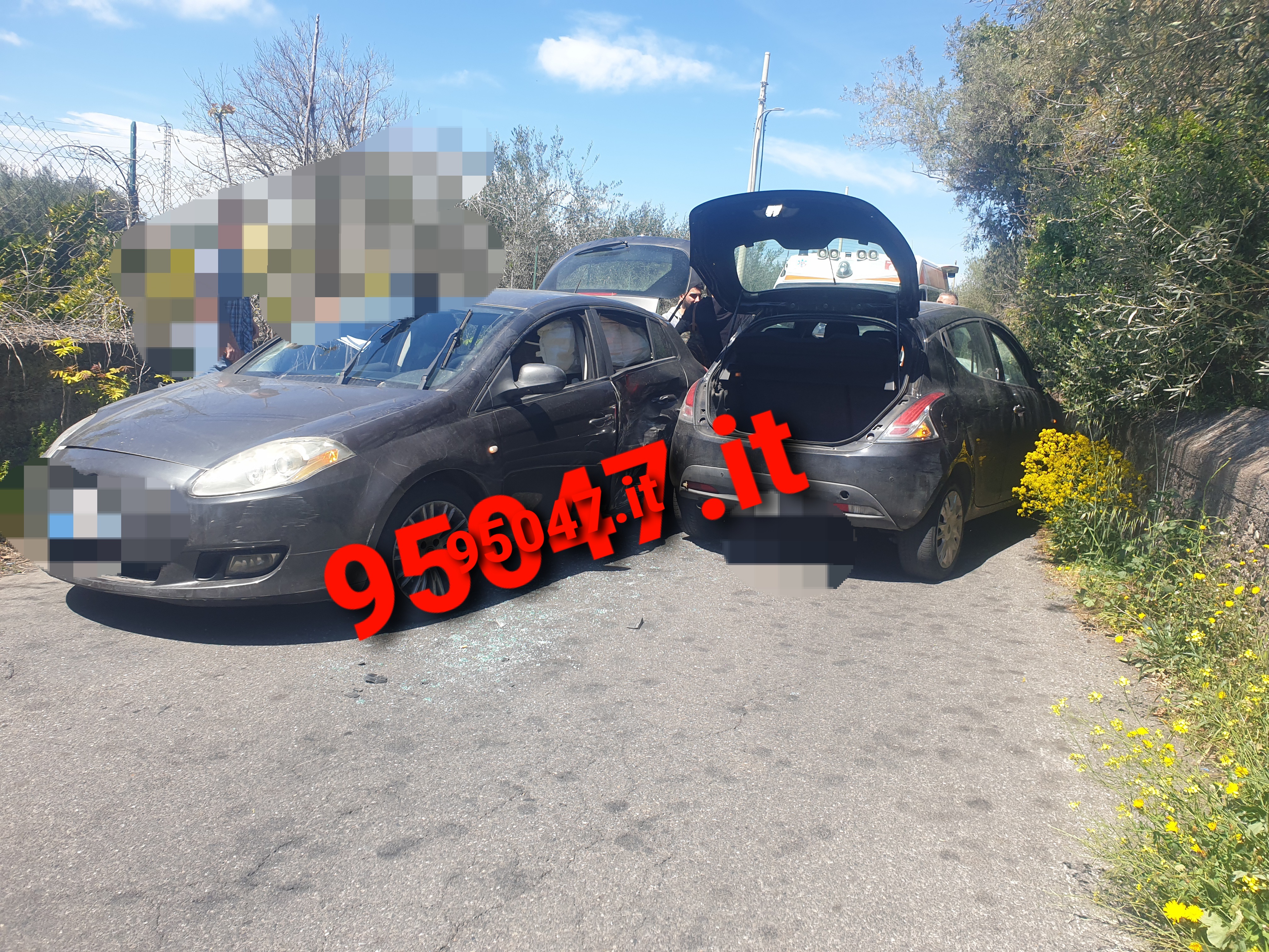 PATERNÓ. INCIDENTE CON FERITI SULLA SP 57,STRADA CHIUSA AL TRAFFICO