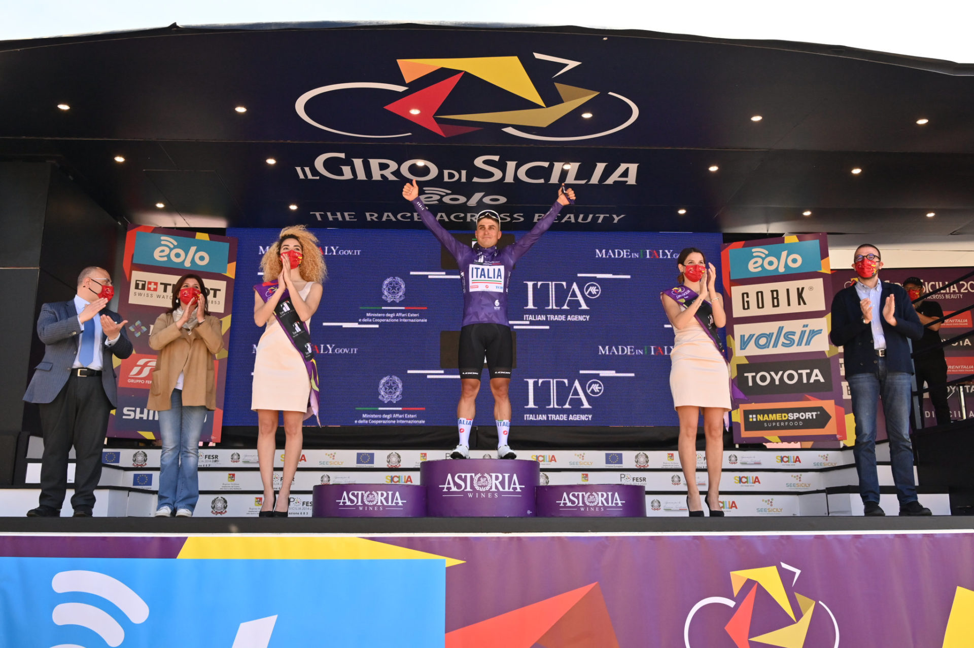 GIRO DI SICILIA 2022, MALUCELLI VINCE LA PRIMA TAPPA DA MILAZZO A BAGHERIA CON LA MAGLIA AZZURRA DELLA NAZIONALE