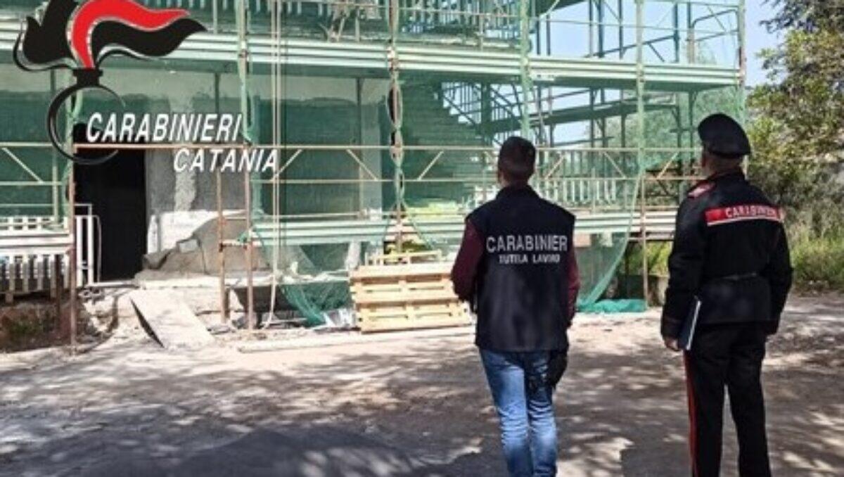 MASCALUCIA, CONTROLLI NEI CANTIERI: DENUNCIATO AMMINISTRATORE  DI UNA DITTA IN QUANTO È STATA RISCONTRATA L’INIDONEITÀ DEL PONTEGGIO - 