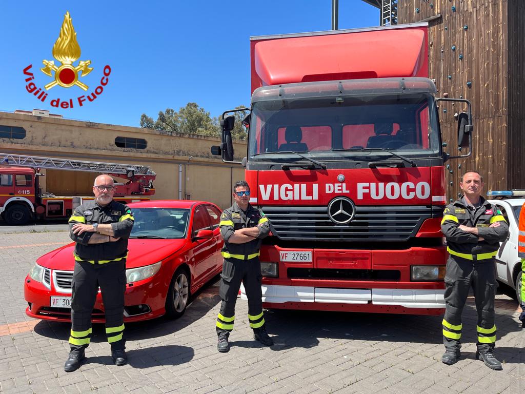 CON I VIGILI DEL FUOCO DELLA SICILIA PARTITO UN CARICO DI AIUTI UMANITARI PER LA POPOLAZIONE UCRAINA