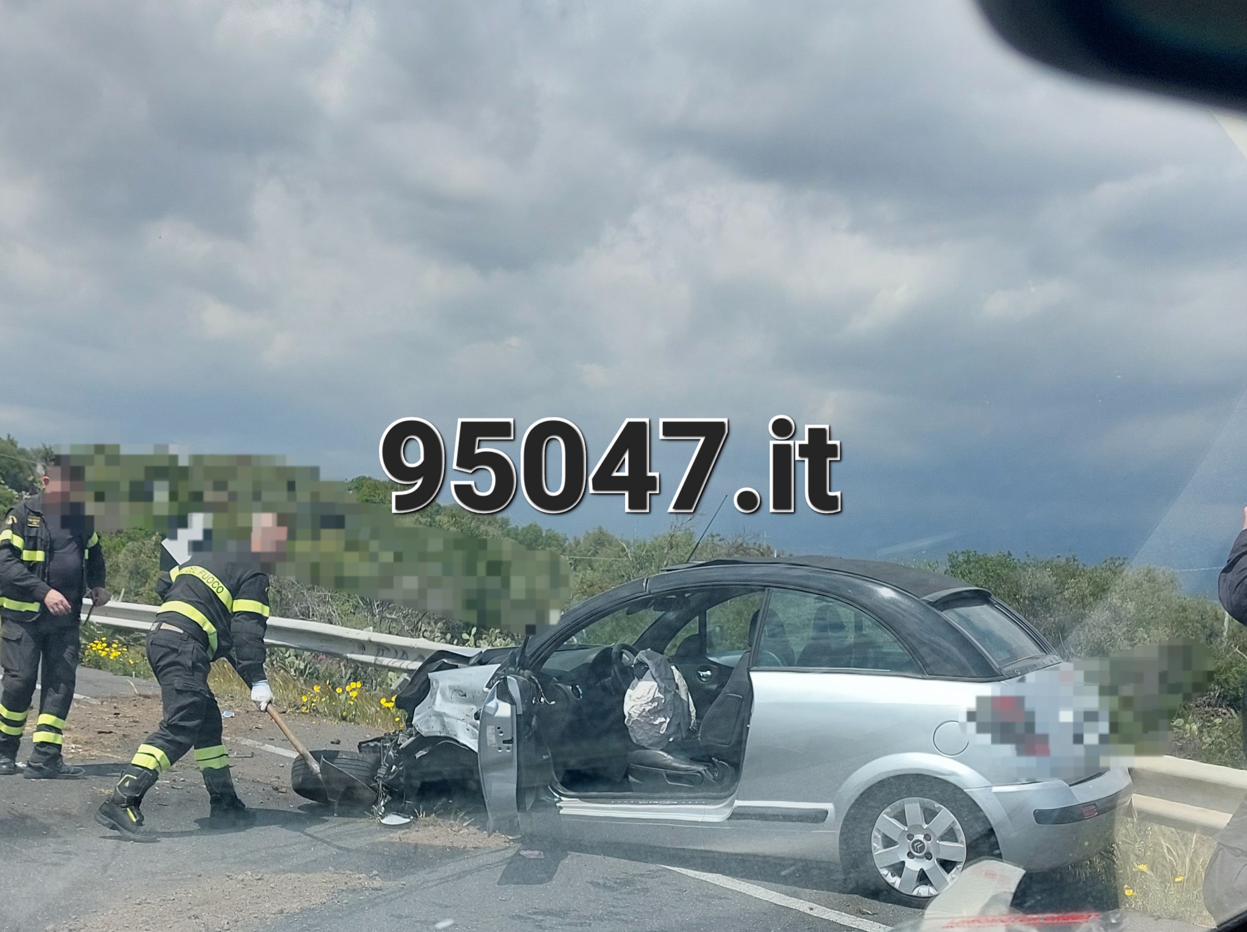 VIOLENTO SCONTRO TRA DUE AUTO SULLA SS284 A SCALILLI, FERITI